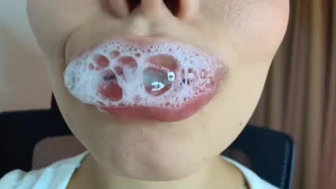 Lisbet online show from April 13, 10:58 pm