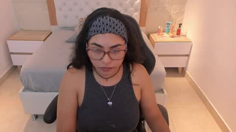   online show from April 8, 12:41 pm