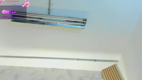 Liss online show from November 8, 3:59 pm