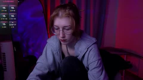 Snapshot of lissaros chatting on October 19, 5:01 am lissaros online show from October 19, 5:01 am