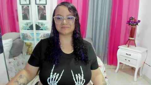 lissa online show from April 15, 9:26 pm