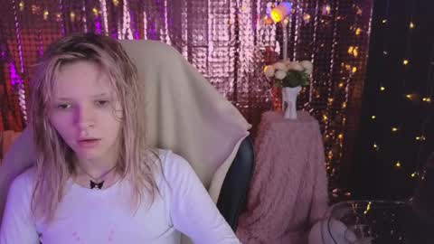 Lena online show from March 5, 10:35 am