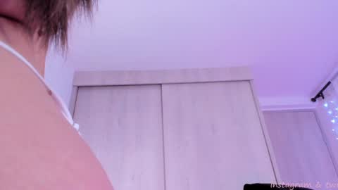 Bunny  online show from December 12, 3:32 am