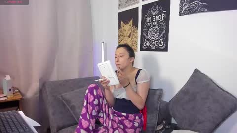 little__ammy online show from July 5, 1:53 am