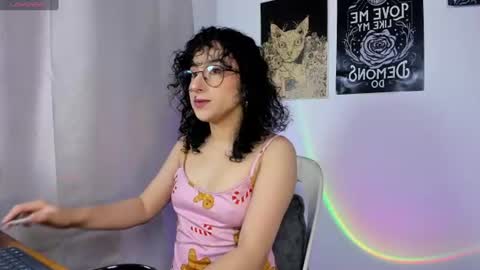 little__ammy online show from August 2, 5:09 am