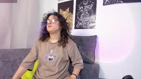 little__ammy online show from July 6, 10:01 am