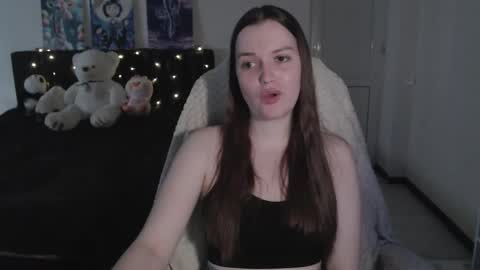 little__flowers online show from November 25, 9:41 am