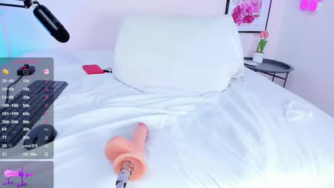 little_ivonne online show from February 13, 9:18 pm