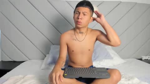 little_kris1 online show from November 11, 12:40 pm