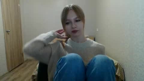 Snapshot of little_mariaa chatting on September 18, 5:17 pm Maria online show from September 18, 5:17 pm