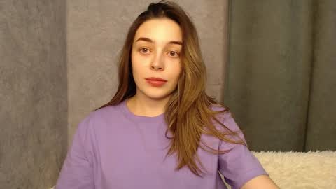 Mia   Im online every day 1530 PM in New York  2030 PM in London online show from December 7, 8:33 pm