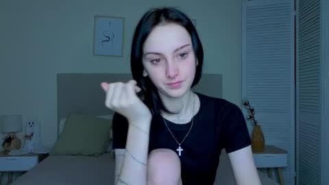 little_mollee online show from December 15, 4:41 am