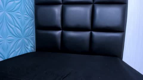 Snapshot of little_peeter chatting on October 11, 10:24 pm PEETER online show from October 11, 10:24 pm