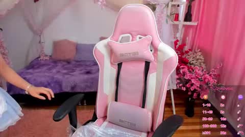 Xiom online show from December 2, 12:36 pm