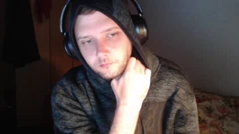 littlealien7 online show from April 23, 7:04 pm