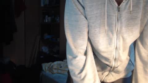 littlealien7 online show from October 23, 5:42 am