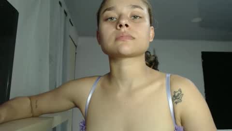 littlecheerry69 online show from April 22, 9:00 pm