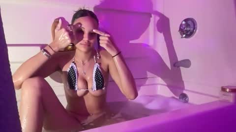 LittleCutieChloe online show from January 14, 11:57 pm