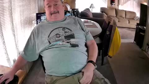 Snapshot of littled83057 chatting on October 4, 5:44 pm Littled83057 online show from October 4, 5:44 pm