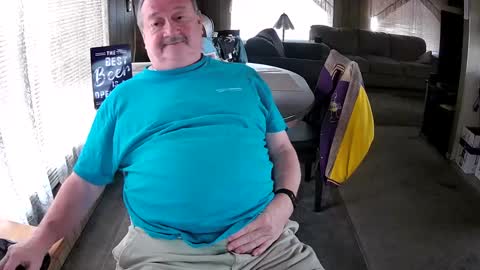 Snapshot of littled83057 chatting on September 29, 7:24 pm Littled83057 online show from September 29, 7:24 pm