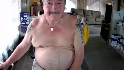 Snapshot of littled83057 chatting on September 19, 8:34 pm Littled83057 online show from September 19, 8:34 pm