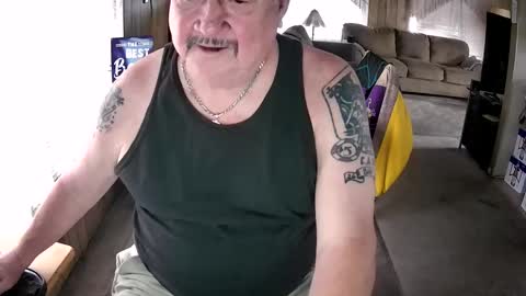 Snapshot of littled83057 chatting on September 27, 5:32 pm Littled83057 online show from September 27, 5:32 pm