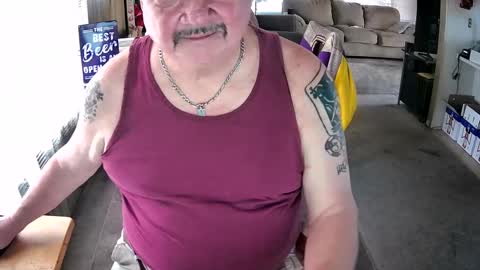 Snapshot of littled83057 chatting on September 24, 8:37 pm Littled83057 online show from September 24, 8:37 pm