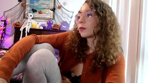 littledeathtrap online show from October 18, 8:57 pm