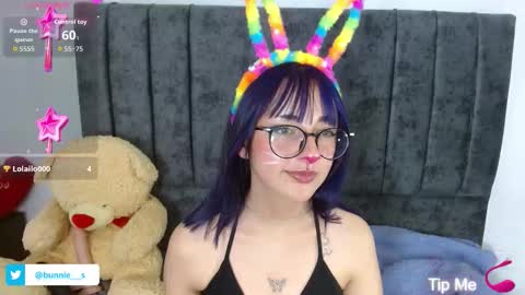 Snapshot of littlee__bunny chatting on October 18, 2:10 pm your little bunny online show from October 18, 2:10 pm