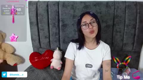Snapshot of littlee__bunny chatting on September 30, 10:37 am your little bunny online show from September 30, 10:37 am