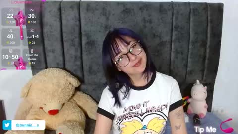 Snapshot of littlee__bunny chatting on October 2, 10:58 am your little bunny online show from October 2, 10:58 am