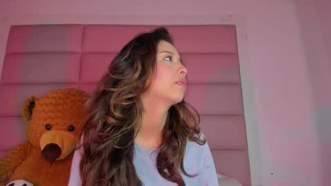 littlee_emma_ online show from December 14, 3:13 am