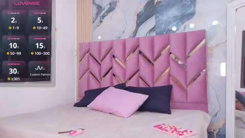 Tania  online show from November 19, 4:28 pm