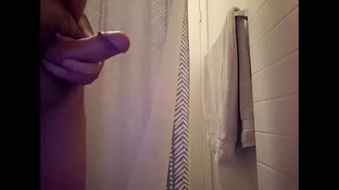 littleguyy888 online show from April 1, 11:01 pm