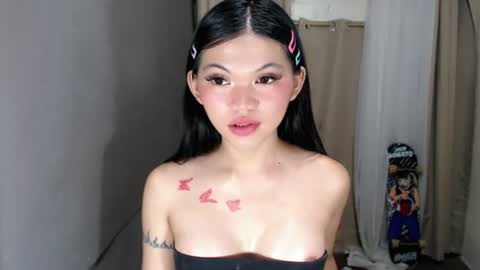 littlelace_ online show from July 4, 3:43 am