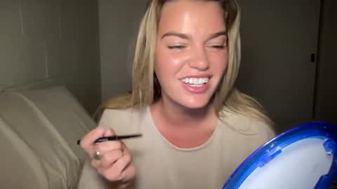 Marciabrady online show from March 7, 5:51 am