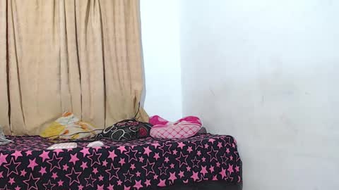 Snapshot of littlemia_777 chatting on September 29, 11:48 pm  Mia online show from September 29, 11:48 pm