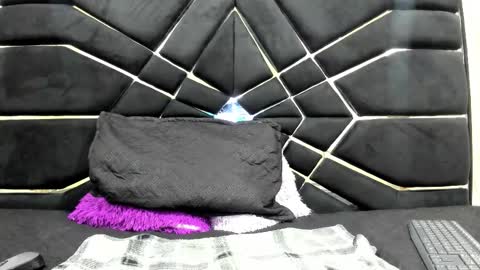 Snapshot of littlesussyy chatting on September 20, 12:19 pm Sussy online show from September 20, 12:19 pm