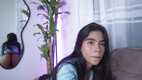 Snapshot of littletammy_ chatting on September 20, 5:05 pm littletammy_ online show from September 20, 5:05 pm