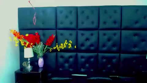 littletommy01 online show from February 20, 10:16 am