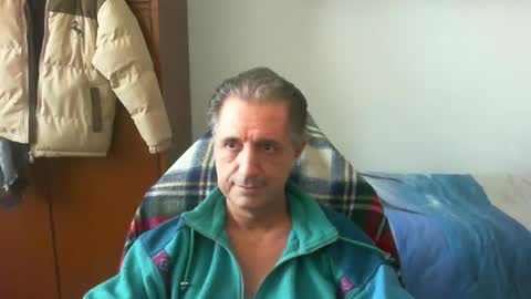 liuk53 online show from April 2, 1:18 pm