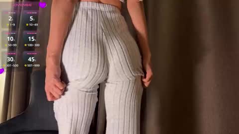 liuli_flower online show from January 31, 9:56 pm