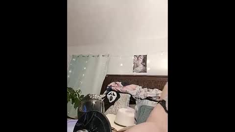 Lilith online show from October 4, 3:26 am