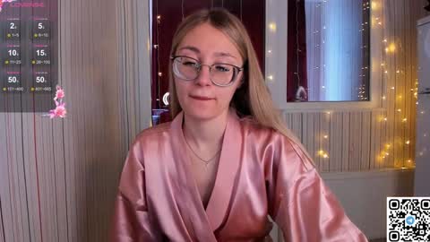 My name is Livy Nice to meet you  Thumbs up please its important online show from January 23, 11:26 am