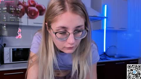 My name is Livy Nice to meet you  Thumbs up please its important online show from December 10, 6:06 pm