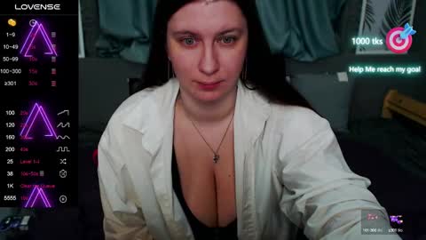 Snapshot of liyasilve chatting on February 27, 10:11 am Liya Silve online show from February 27, 10:11 am