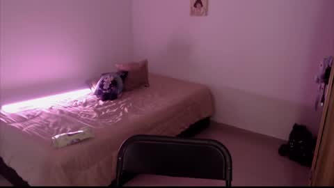 Elizabeth online show from April 12, 10:03 pm