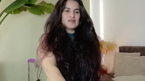 Snapshot of liz_devine chatting on October 17, 6:45 pm liz online show from October 17, 6:45 pm