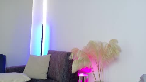 liz online show from December 20, 4:47 pm