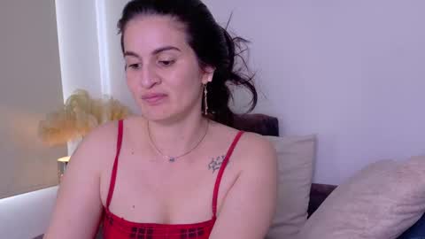 Snapshot of liz_devine chatting on October 9, 6:57 pm liz online show from October 9, 6:57 pm